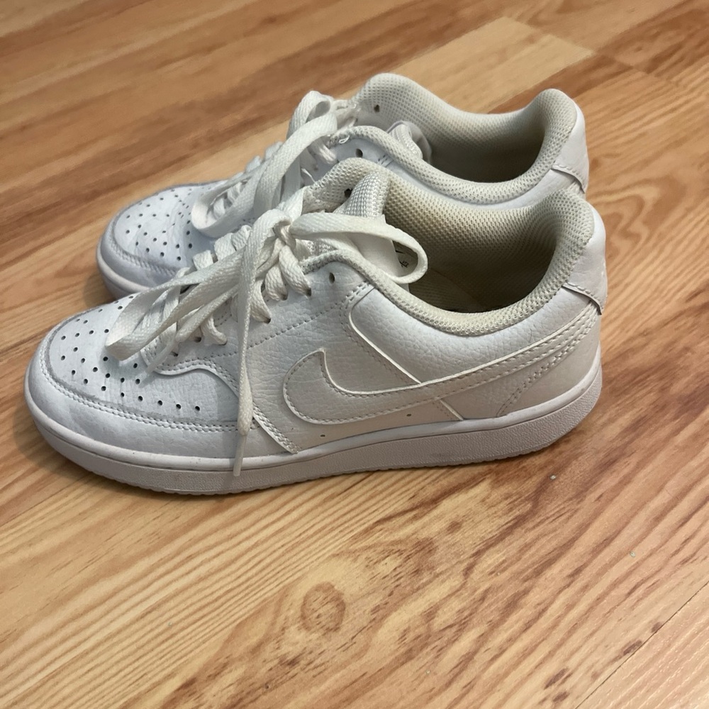 Womens white Nikes size 6